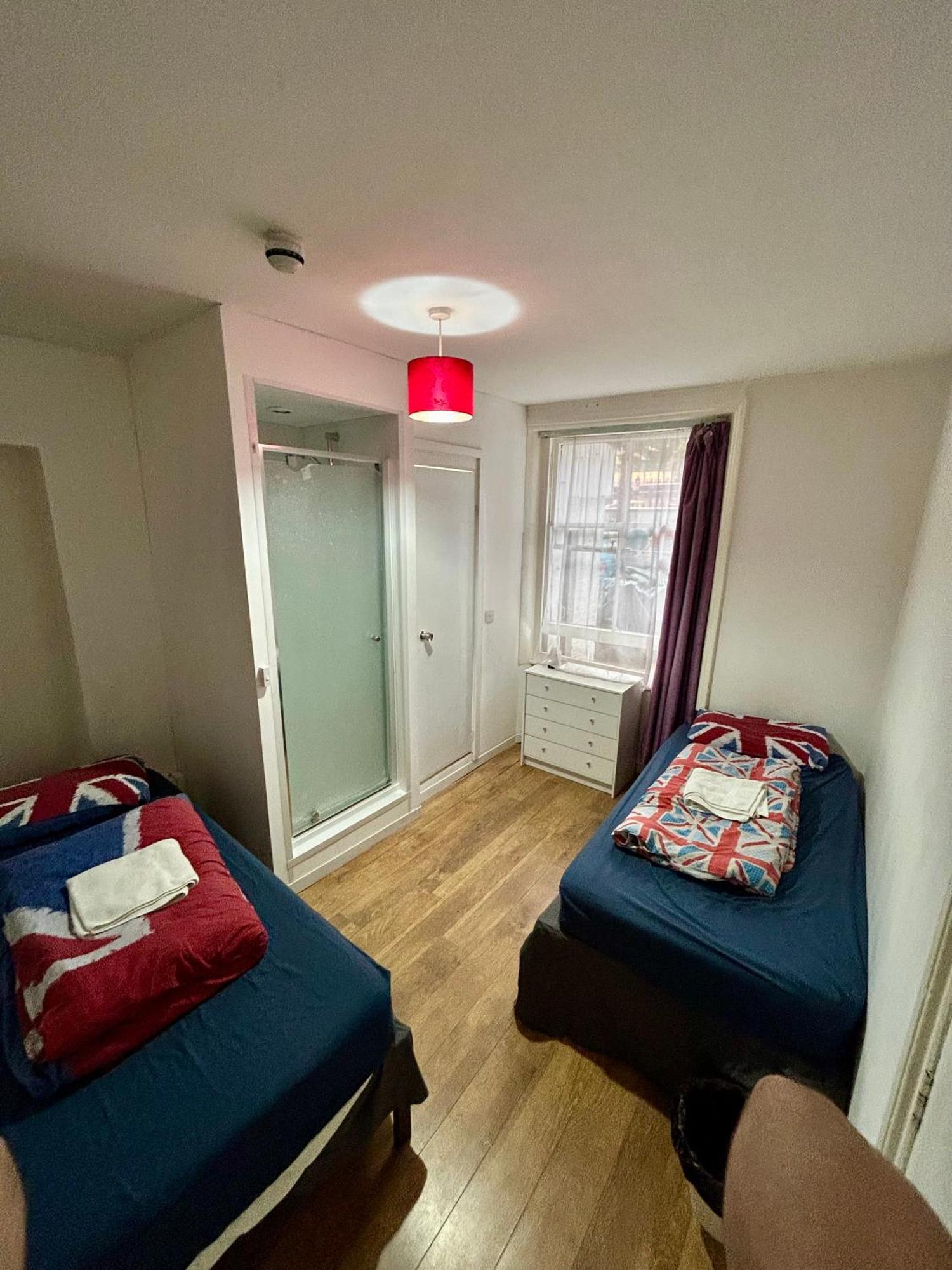 Saint James Backpackers London Exterior photo